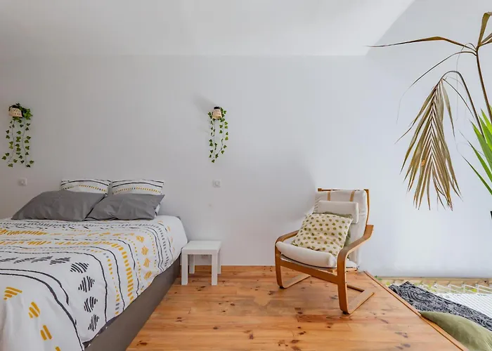Golfe Juan T2 Mezzanine 40M²+ Parking