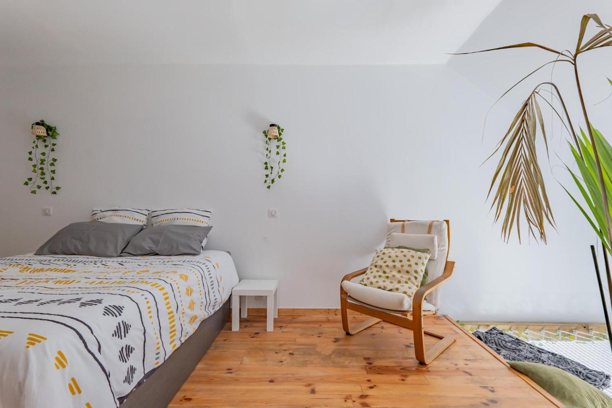 Apartment Golfe Juan T2 Mezzanine 40m²+ Parking Vallauris
