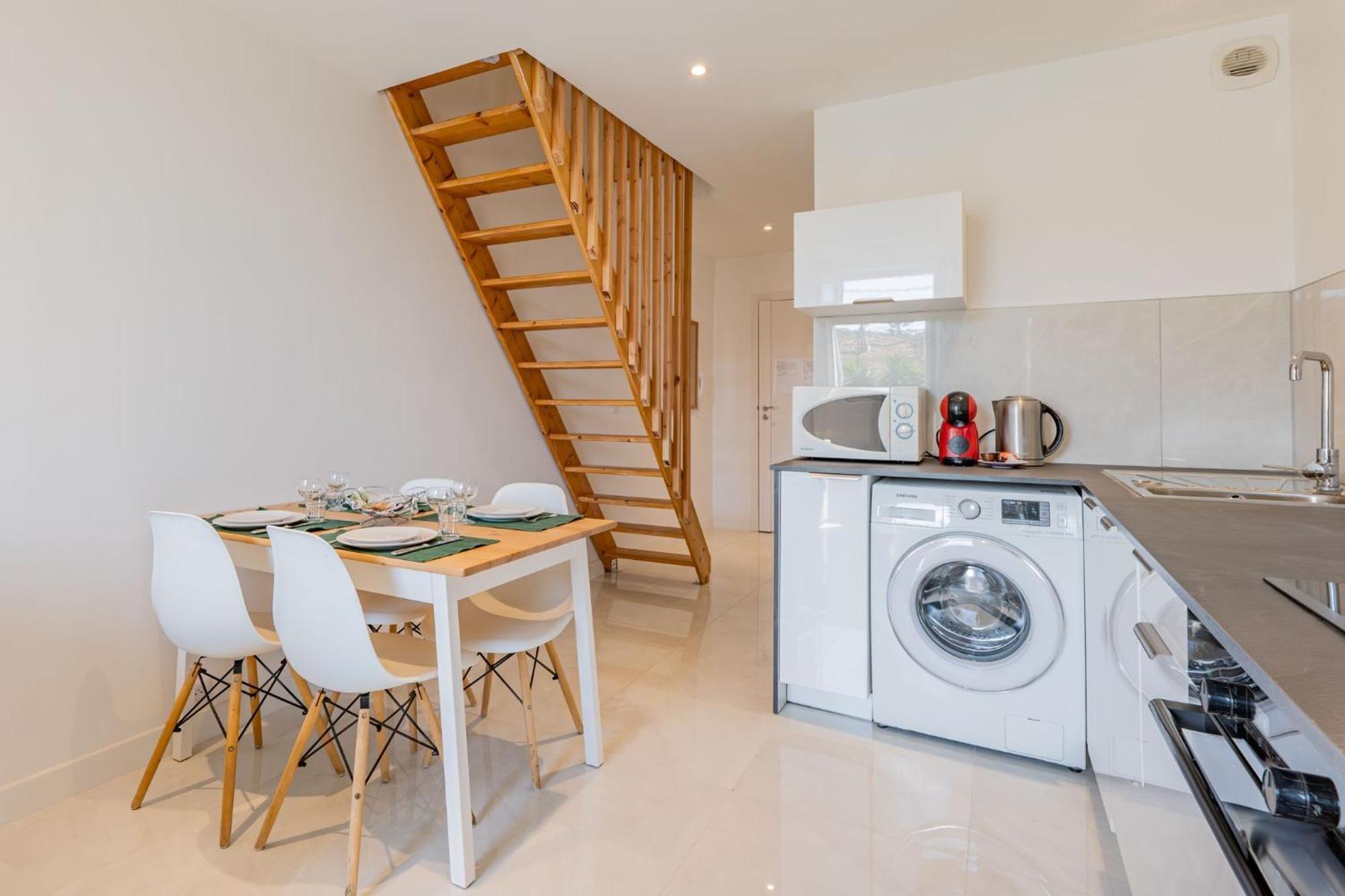 Apartment Golfe Juan T2 Mezzanine 40m²+ Parking
