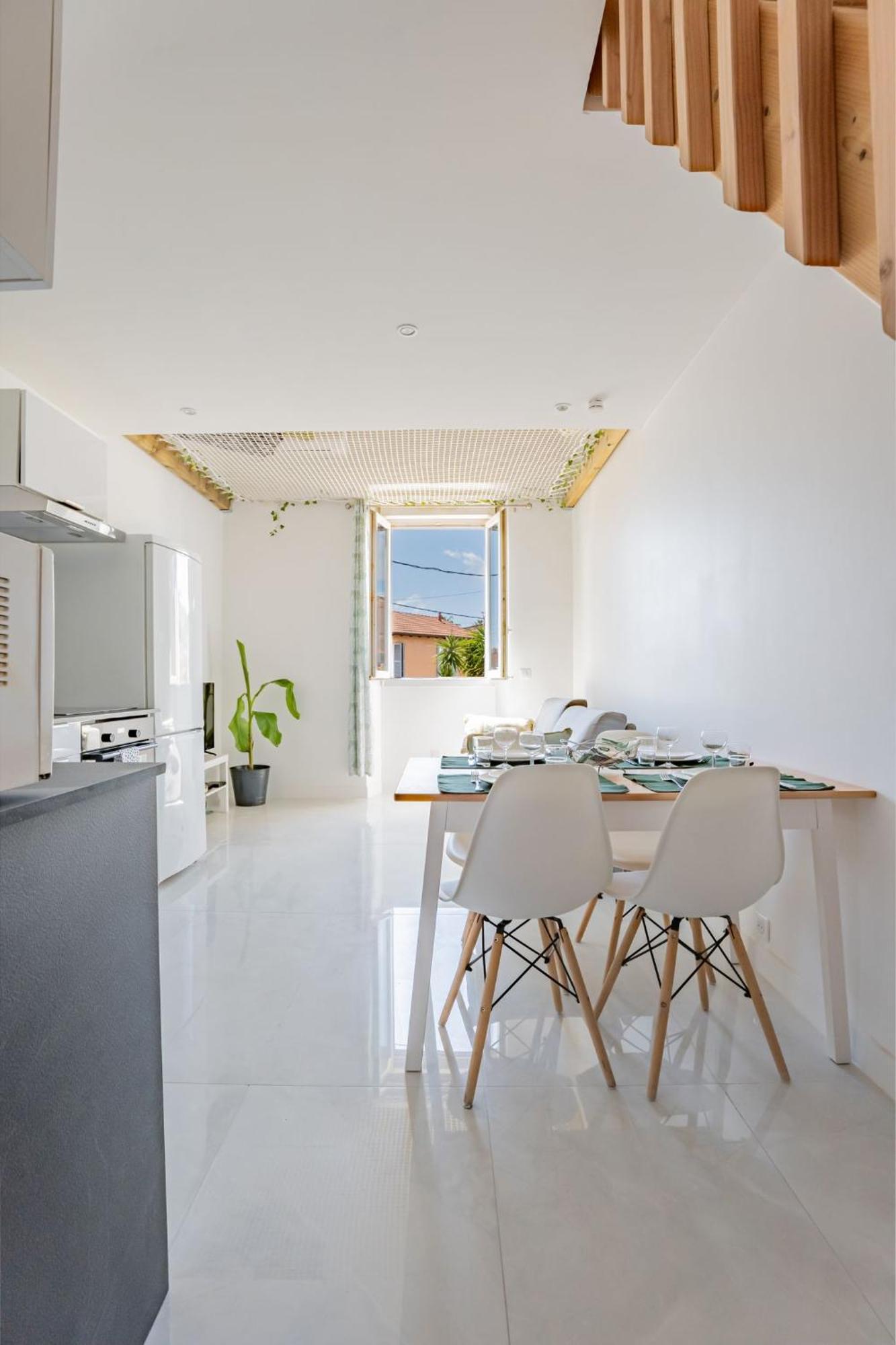 Apartment Golfe Juan T2 Mezzanine 40m²+ Parking *